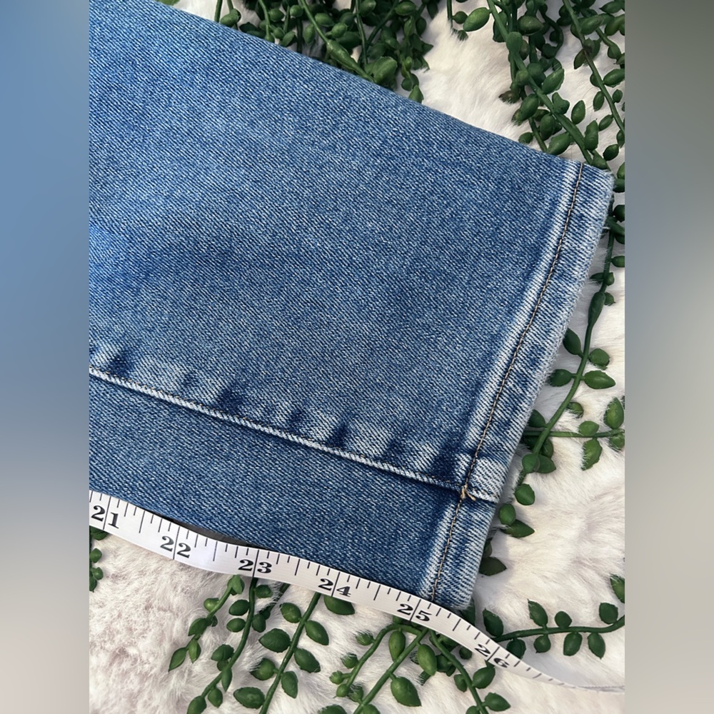 Good American High Waist Crop Destroyed Jeans Size 8/29 - Picture 6 of 6